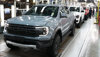 FORD RANGER RAPTOR 8 ปีของตำนานกระบะเหินฟ้า ที่สร้างโดยฝีมือคนไทยที่ทั่วโลกให้การยอมรับ