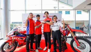 ThaiHonda จับมือ Honda HRC ส่ง 2 นักแข่งไทย ก้อง-สมเกียรติ และ นีโม่-จิรัฎฐ์ สู่ทีมโรงงานทั้งทางเรียบและทางฝุ่น พร้อมเปิดไลน์อัพนักบิดไทยประจำปี 2026