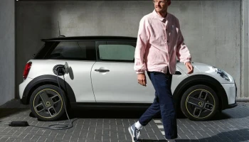 ช็อปเครื่องใช้ไฟฟ้า Samsung ครบทุก 10,000 บาท รับสิทธ์ลุ้นเป็นเจ้าของรถยนต์ไฟฟ้า MINI Electric มูลค่า 2,459,000 บาท