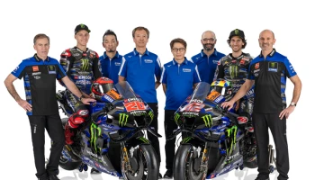 Yamaha เปิดตัวทีมแข่ง พร้อมไล่ล่าแชมป์ MotoGP