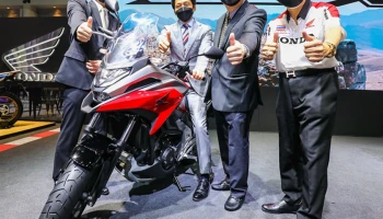 Honda เปิดตัว 2 บิ๊กไบค์ All New NC750X และ All New CB1000R Black Edition ในมอเตอร์เอ็กซ์โป 2021