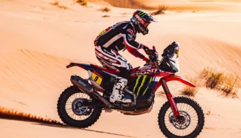 ริกกี้ บราเบค บิด CRF450 RALLY นำทัพ Honda คว้าวินเนอร์ กวาด 1 – 2 ศึกสุดทรหดแรลลี่ดาร์กา 2026 สเตจที่ 6