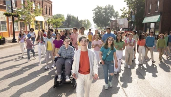 5 หนัง-ซีรีส์ห้ามพลาด สำหรับเด็กและครอบครัว ในเดือนสิงหาคมนี้ ให้คุณหนูๆ วัยซ่า ได้สนุก อบอุ่น และพิเศษกว่าที่เคย ที่ Netflix เท่านั้น!