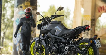 Yamaha MT-09 ปี 2017 สมบูรณ์แบบยิ่งขึ้น พร้อมโชว์และจองในมอเตอร์โชว์ 2017
