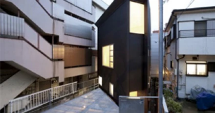 10 บ้านสุดผอม บนพื้นที่สุดแพงในญี่ปุ่น