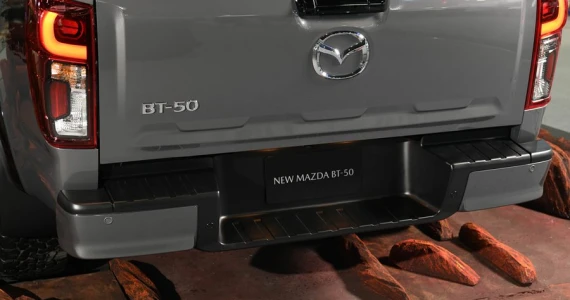 รูปภาพ มาสด้า Mazda BT-50 DBL 3.0 XTR HI-RACER 6AT ปี 2024