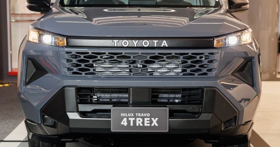 รูปภาพ โตโยต้า Toyota Hilux Travo Standard Cab 4TREX 2.8 MT ปี 2025