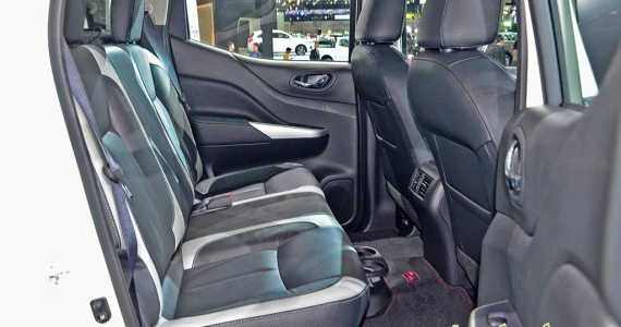 รูปภาพ นิสสัน Nissan Navara NP300 Double Cab Calibre V Sportech 7AT ปี 2015