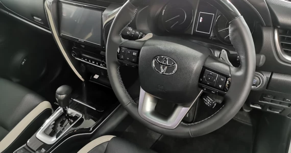 รูปภาพ โตโยต้า Toyota Fortuner 2.8 Legender AT ปี 2021