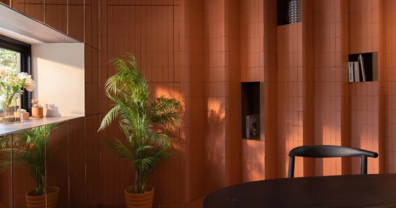 รูปภาพ พลูม วัชรพล-เอกมัย (Plume Watcharaphon-Ekkamai)