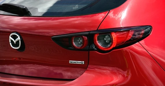 รูปภาพ มาสด้า Mazda 3 2.0 C FASTBACK 2019 ปี 2019