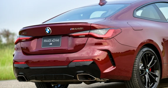 รูปภาพ บีเอ็มดับเบิลยู BMW M4 M440i xDrive Coupe ปี 2022