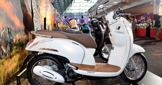 รูปภาพ ฮอนด้า Honda Scoopy i Prestige Guy 2014 ACF110SFF (3TH) ปี 2014