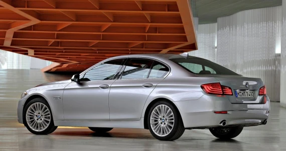 รูปภาพ บีเอ็มดับเบิลยู BMW Series 5 525d Luxury ปี 2014