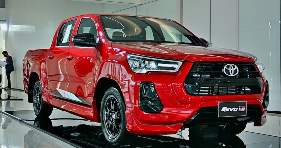 รูปภาพ โตโยต้า Toyota Revo GR Sport 2.8 AT Lo-Floor ปี 2022