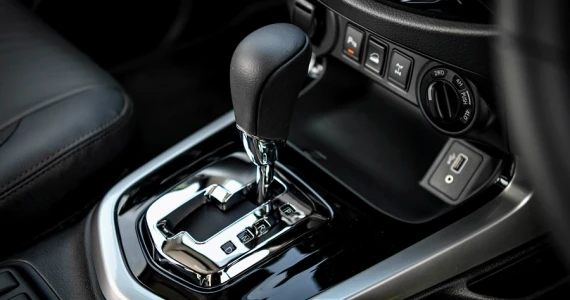 รูปภาพ นิสสัน Nissan Navara King Cab Calibre V 7AT ปี 2020
