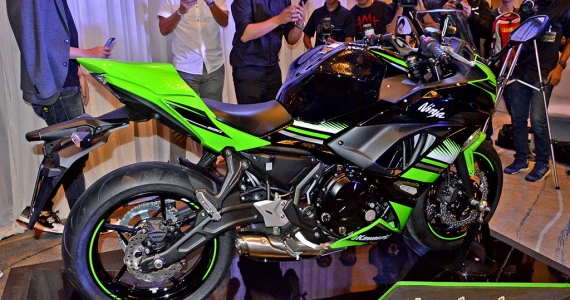 รูปภาพ คาวาซากิ Kawasaki Ninja 650 KRT Edition ปี 2016