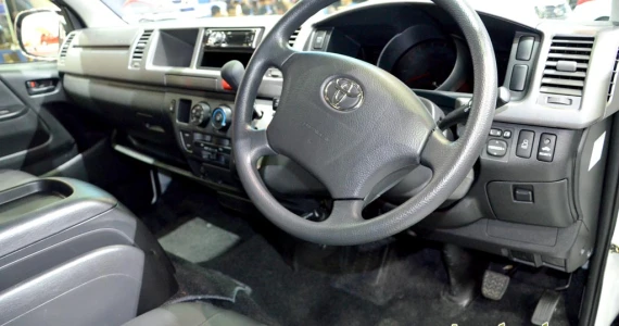 รูปภาพ โตโยต้า Toyota Ventury 2.7 V ปี 2010