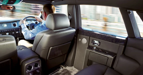 รูปภาพ โรลส์-รอยซ์ Rolls-Royce-Phantom Series II Standard-ปี 2012