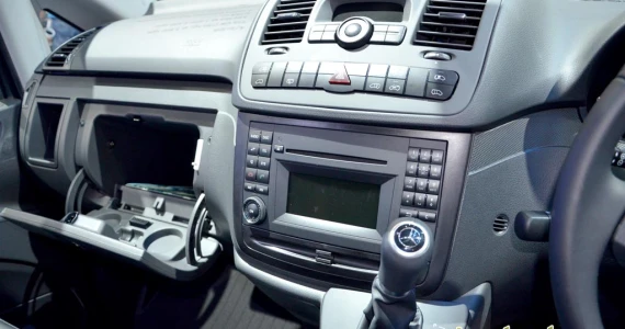 รูปภาพ เมอร์เซเดส-เบนซ์ Mercedes-benz Vito 115 CDI Executive ปี 2011