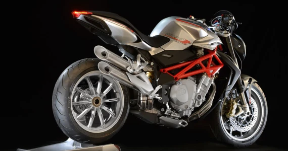 รูปภาพ เอ็มวี ออกุสต้า MV Agusta Brutale 1090 R ปี 2013