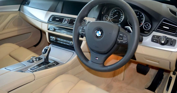 รูปภาพ บีเอ็มดับเบิลยู BMW Series 5 528i Sport ปี 2012