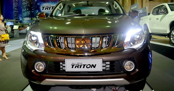 รูปภาพ มิตซูบิชิ Mitsubishi Triton Plus Double Cab 2.4 MIVEC GLS-Ltd. M/T ปี 2017