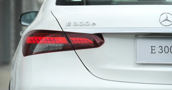รูปภาพ เมอร์เซเดส-เบนซ์ Mercedes-benz-E-Class E 300 e Avantgrade-ปี 2021
