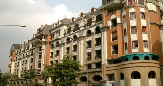 รูปภาพ ฌ็องเซลิเซ่ ติวานนท์