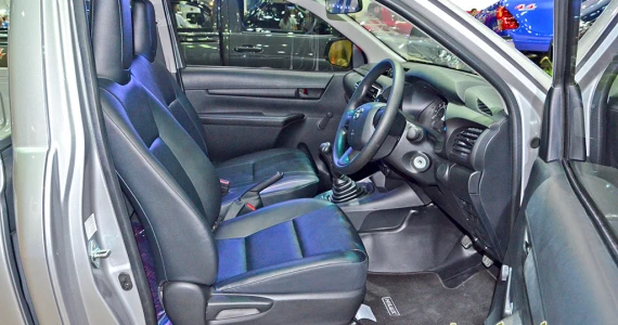 รูปภาพ โตโยต้า Toyota Revo Standard Cab 2.4J ปี 2018