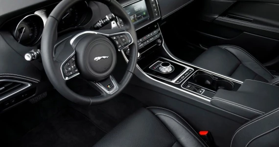 รูปภาพ จากัวร์ Jaguar-XE 2.0 R-Sport-ปี 2015