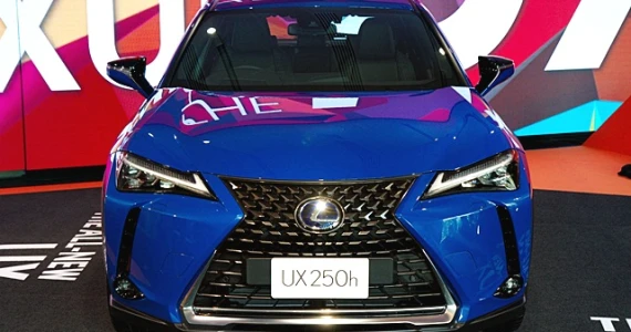 รูปภาพ เลกซัส Lexus UX 250h F-Sport AWD ปี 2019