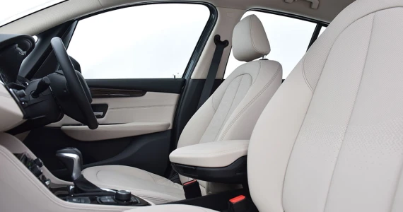 รูปภาพ บีเอ็มดับเบิลยู BMW Series 2 218i Gran Tourer Luxury ปี 2015