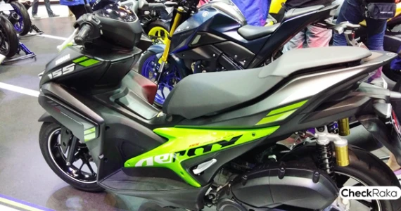 รูปภาพ ยามาฮ่า Yamaha Aerox 155 R Version MY18 ปี 2017