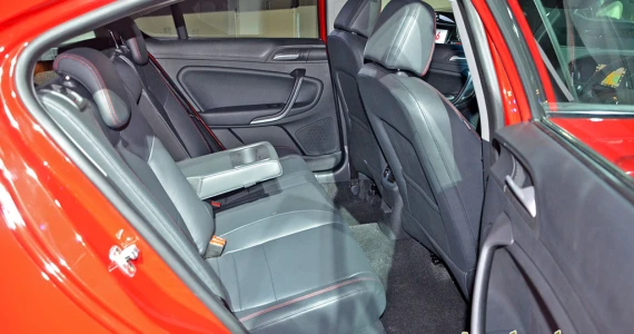 รูปภาพ เอ็มจี MG 6 1.8 X Turbo Sunroof DCT Fastback ปี 2015