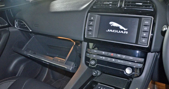 รูปภาพ จากัวร์ Jaguar F-Pace 2.0 Pure ปี 2016
