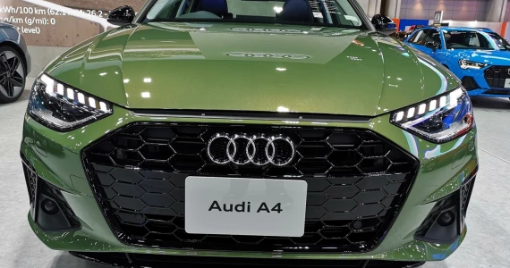 รูปภาพ อาวดี้ Audi-A4 40 TFSI S line Icon Black-ปี 2023