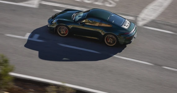 รูปภาพ Porsche ปี 2025