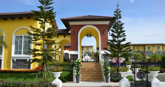 รูปภาพ โกลเด้น ทาวน์ ศรีราชา-อัสสัมชัญ (Golden Town Sriracha - Assumption)