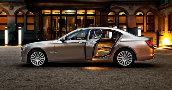 รูปภาพ บีเอ็มดับเบิลยู BMW Series 7 750Li (CBU) ปี 2008