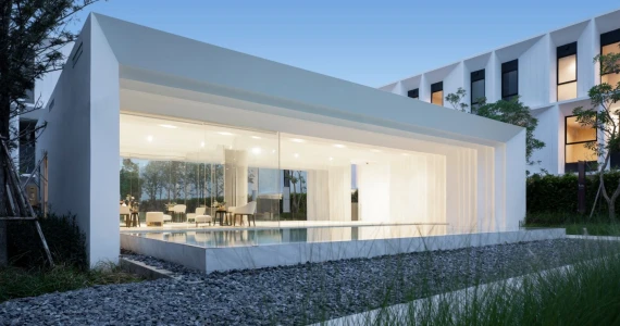 รูปภาพ พลูม วัชรพล-เอกมัย (Plume Watcharaphon-Ekkamai)