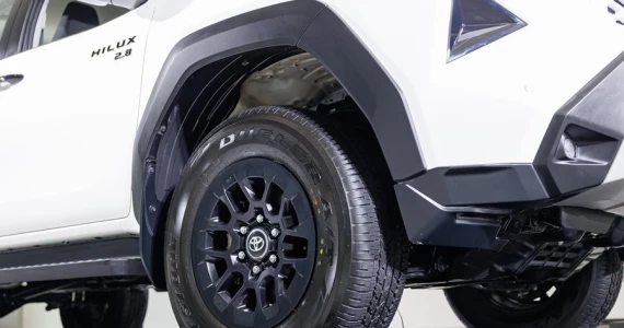 รูปภาพ โตโยต้า Toyota Hilux Travo Double Cab Prerunner 2.8 Smart AT ปี 2025