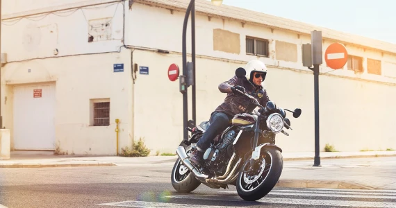 รูปภาพ Kawasaki  900RS ปี 2025