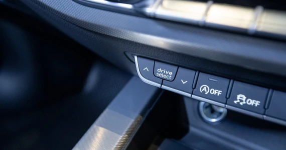 รูปภาพ อาวดี้ Audi A5 Coupé 45 TFSI quattro S line edition one ปี 2024