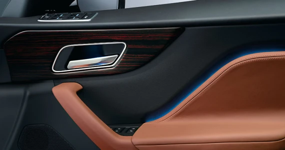 รูปภาพ จากัวร์ Jaguar F-Pace 2.0 Portfolio ปี 2016