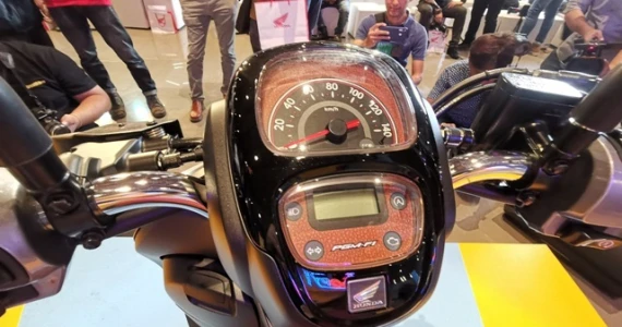 รูปภาพ ฮอนด้า Honda Scoopy i LINE FRIENDS Special Edition ปี 2019
