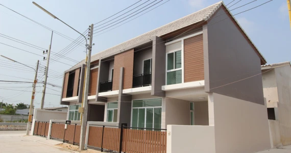 รูปภาพ ไอคอน ทาวน์ อ่างศิลา (Icon Town Ang Sila)