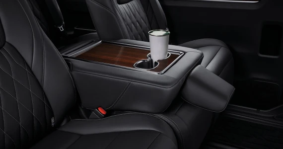 รูปภาพ โตโยต้า Toyota Majesty Premium ปี 2024