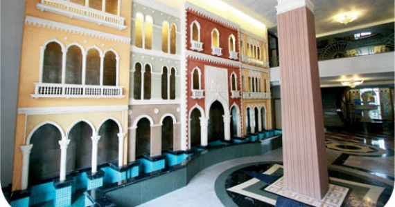 รูปภาพ ฌ็องเซลิเซ่ ติวานนท์