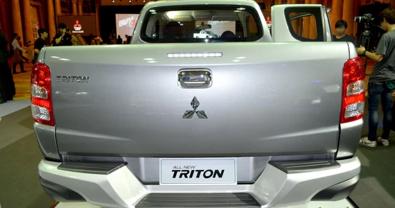 รูปภาพ มิตซูบิชิ Mitsubishi Triton Mega Cab 2WD GLX M/T ปี 2015